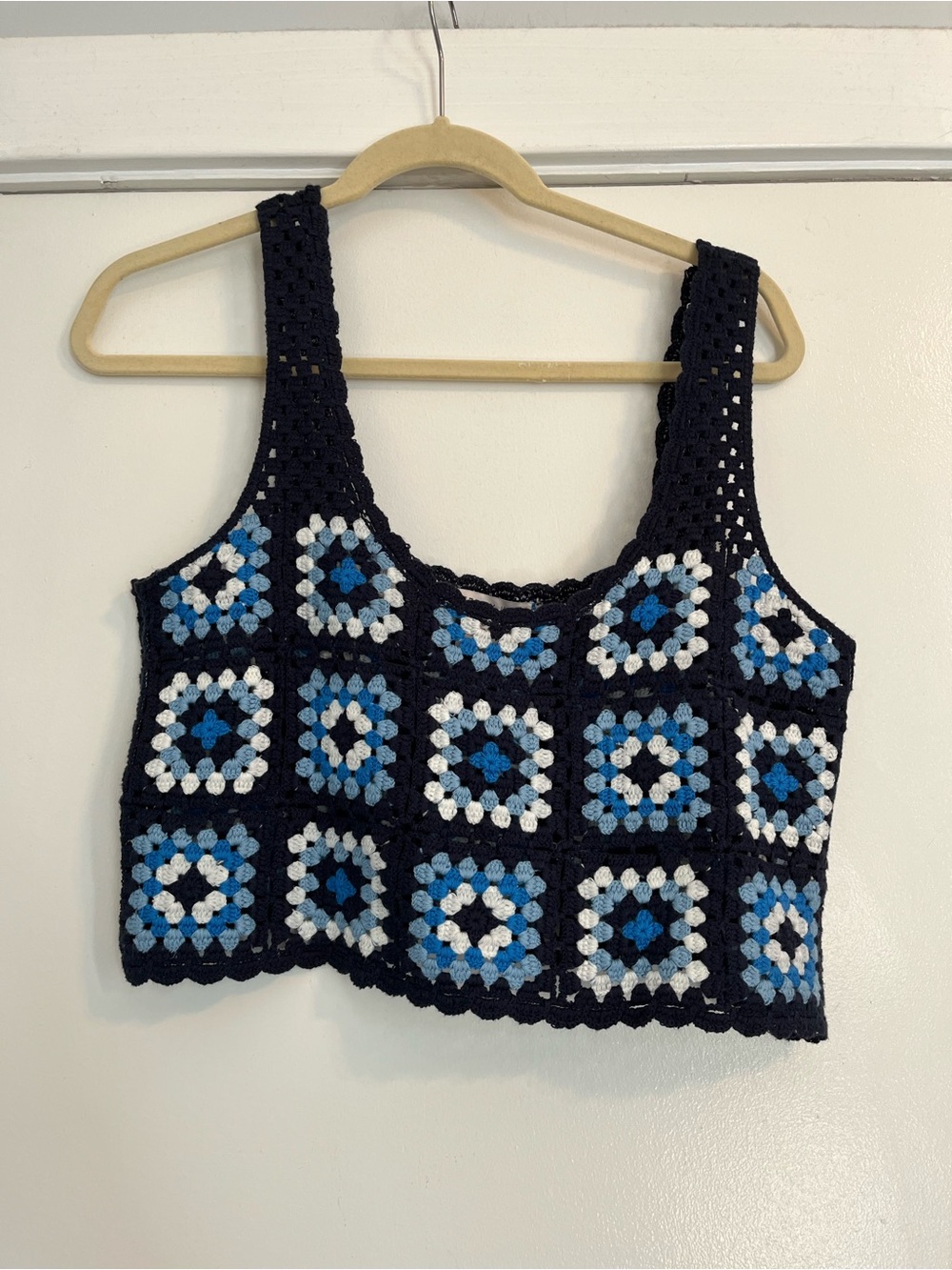 Sincerely Jules Navy blue and white crochet granny Square Crop Top Oversize XS